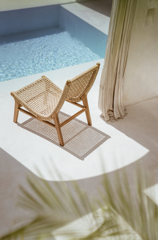 Poltrona Kala in teak per interni ed esterni