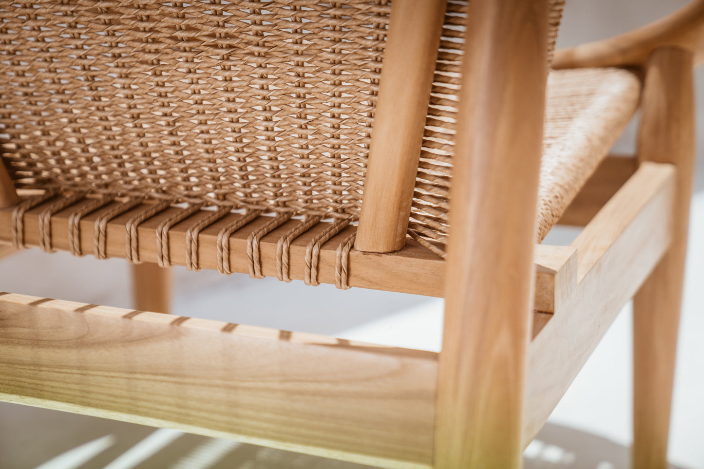 Poltrona lounge in teak per interni ed esterni Rhea