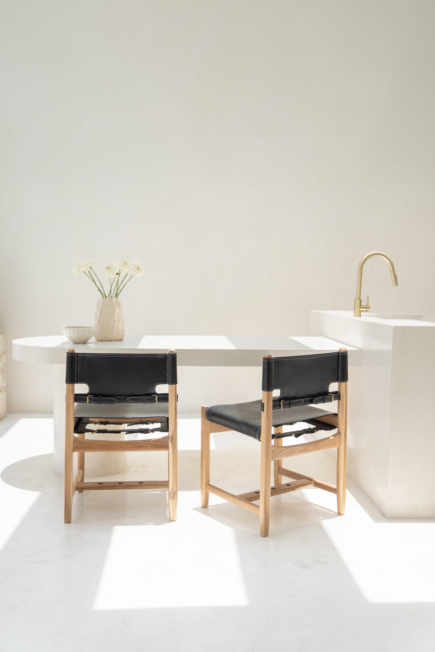 Sedia da pranzo Rava in teak e pelle