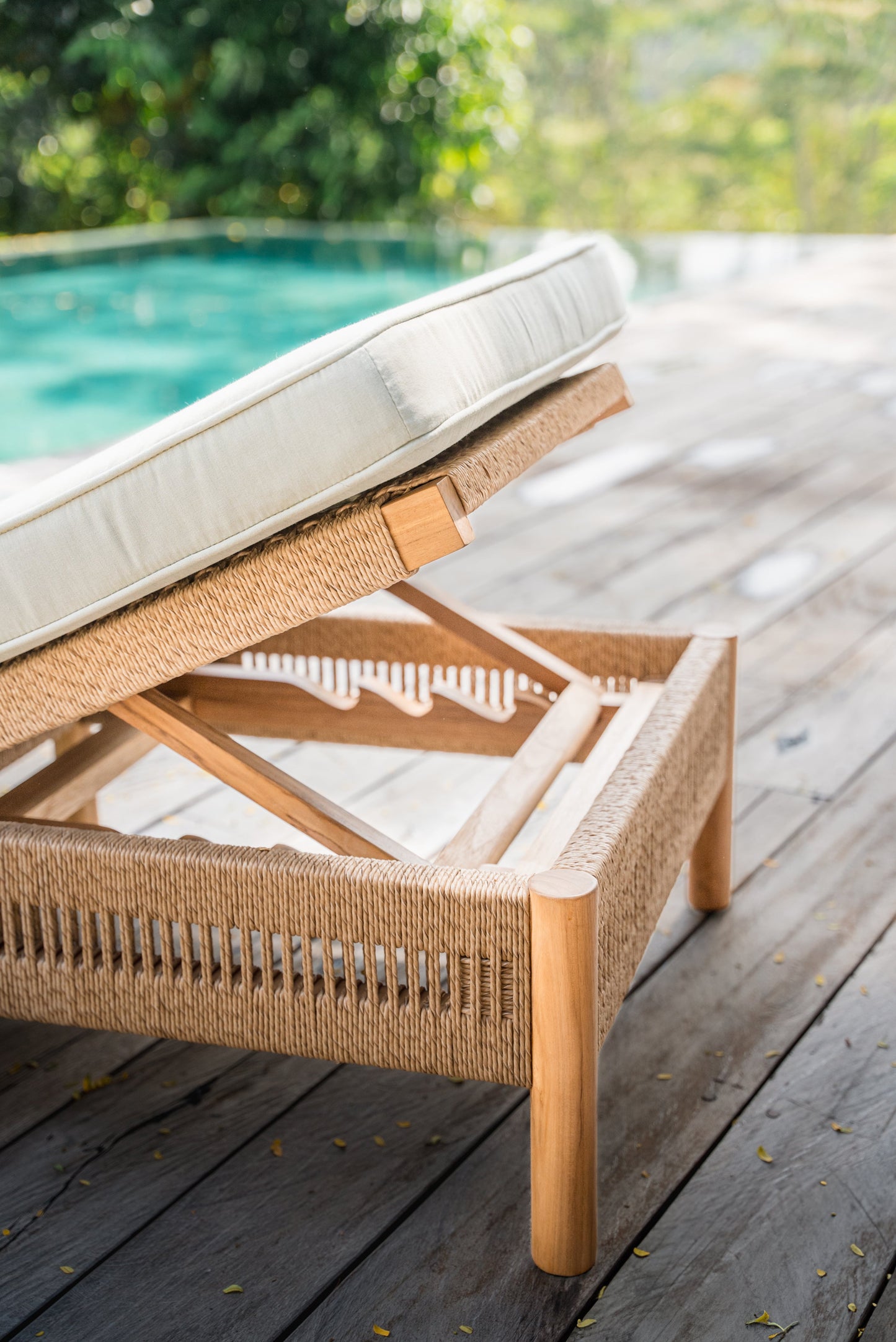 Lettino prendisole in teak per esterni Ayana