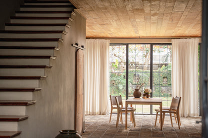 Sedia da pranzo Ashta in teak e pelle