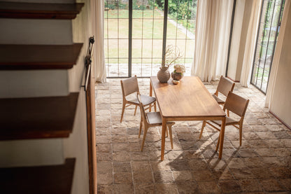 Sedia da pranzo Ashta in teak e pelle