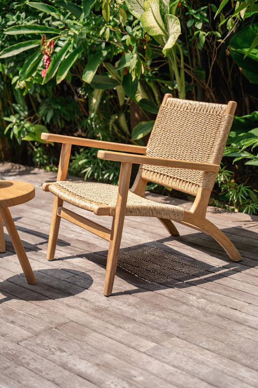 Poltrona Sasha in teak per interni ed esterni