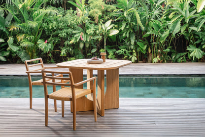 Sedia da pranzo impilabile in teak per interni ed esterni Taman