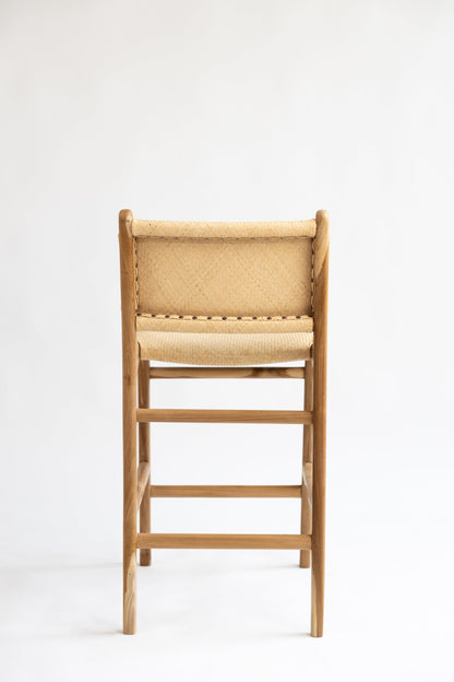 Sgabello da bar Lily Tight in rattan intrecciato e teak