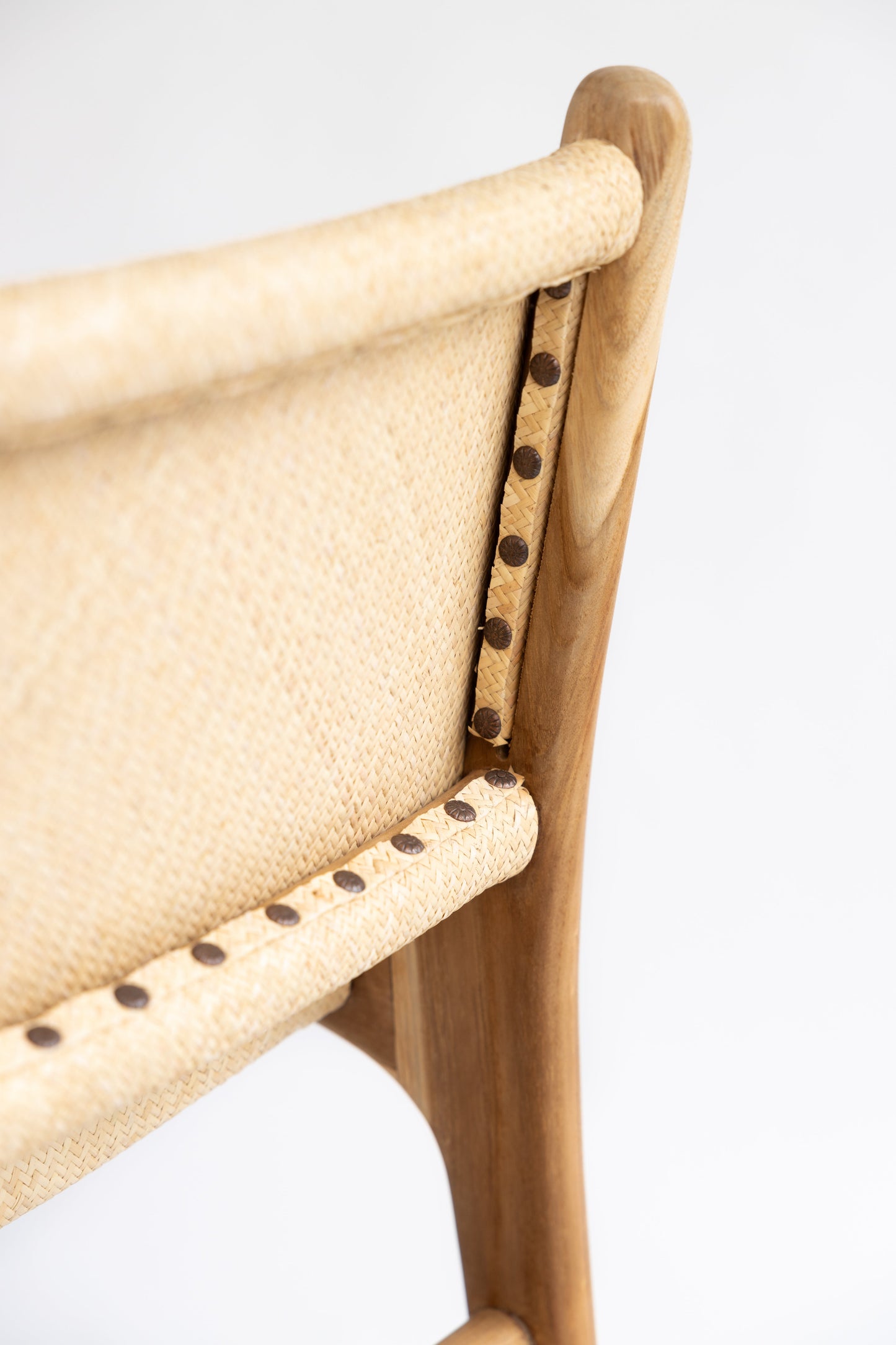 Sgabello da bar Lily Tight in rattan intrecciato e teak