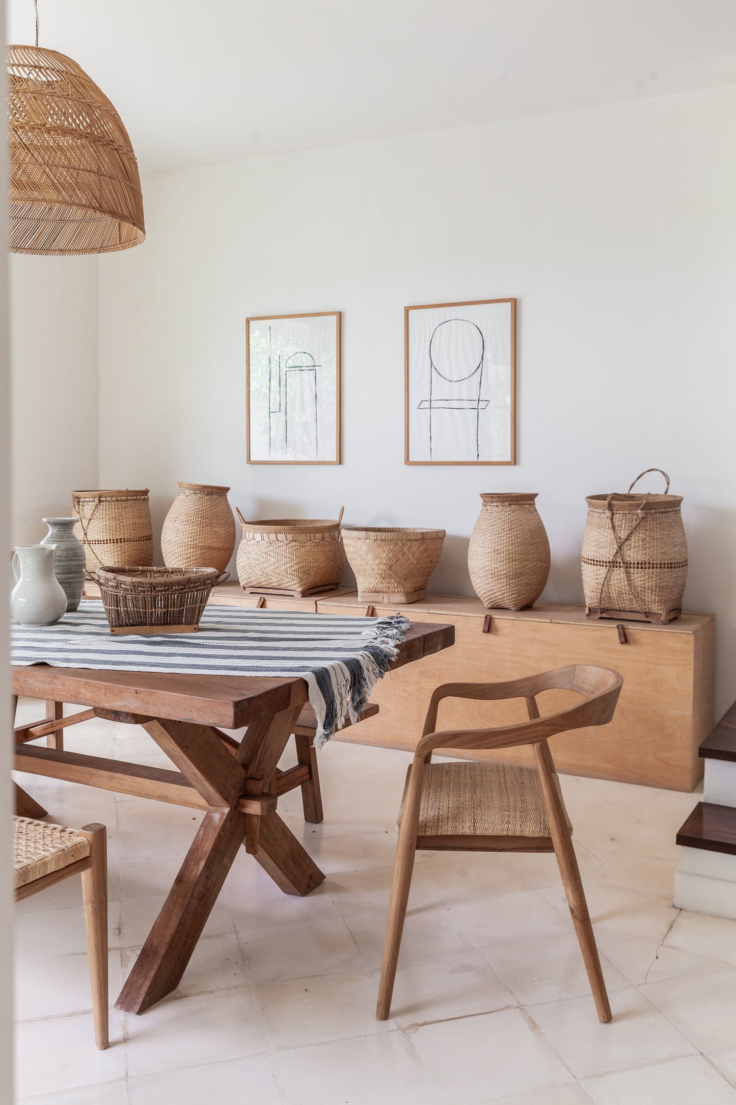 Sedia da pranzo Maya in teak e rattan intrecciato
