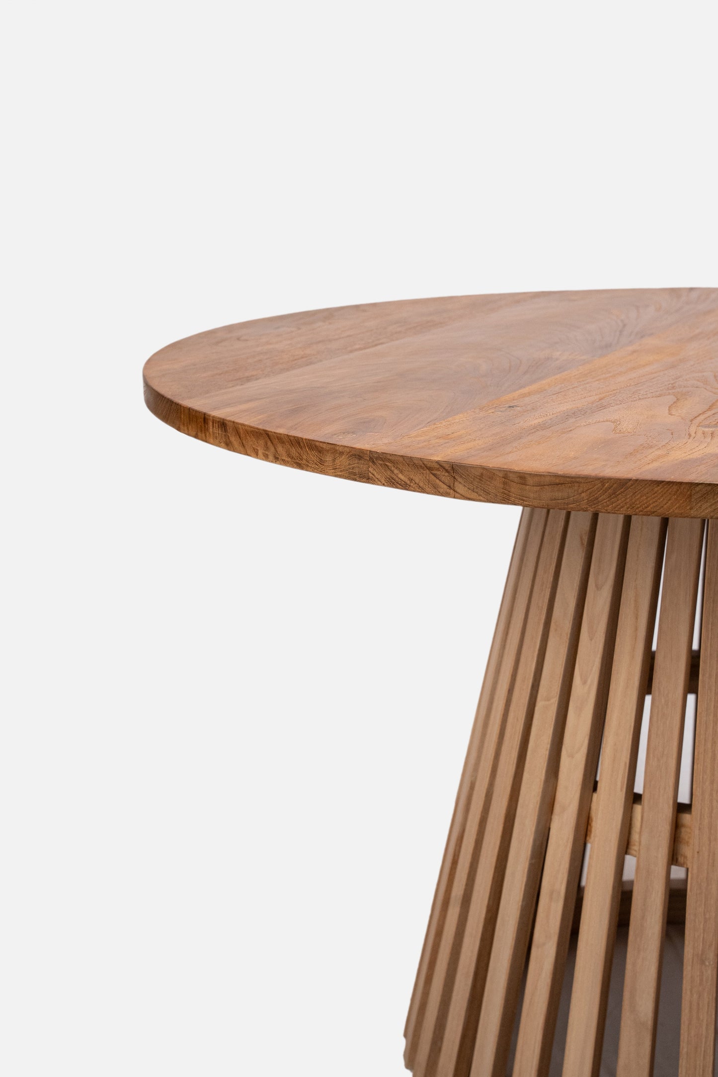 Tavolo da pranzo rotondo in teak riciclato Jasmine