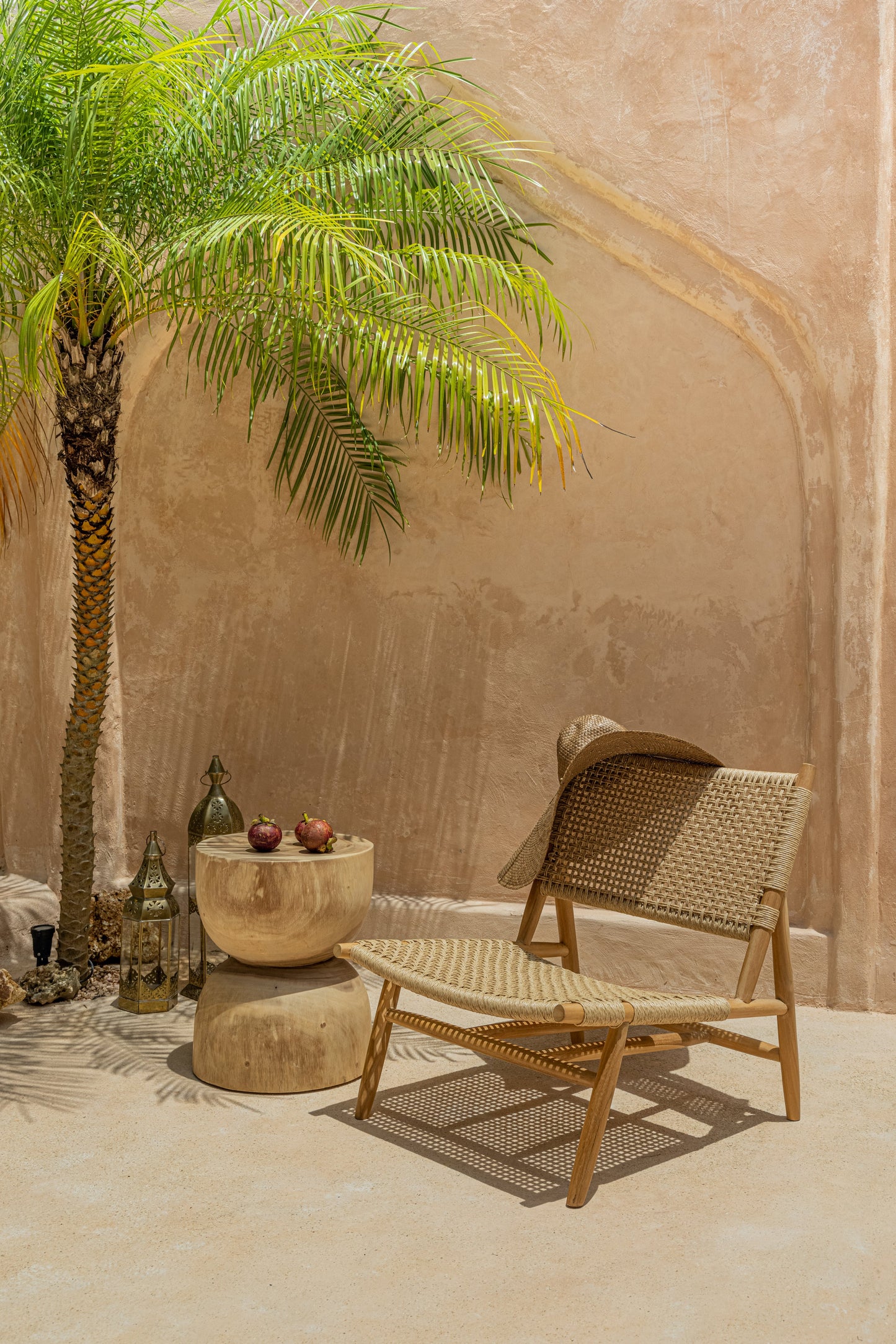 Sedia da salotto in teak per interni ed esterni Niluh