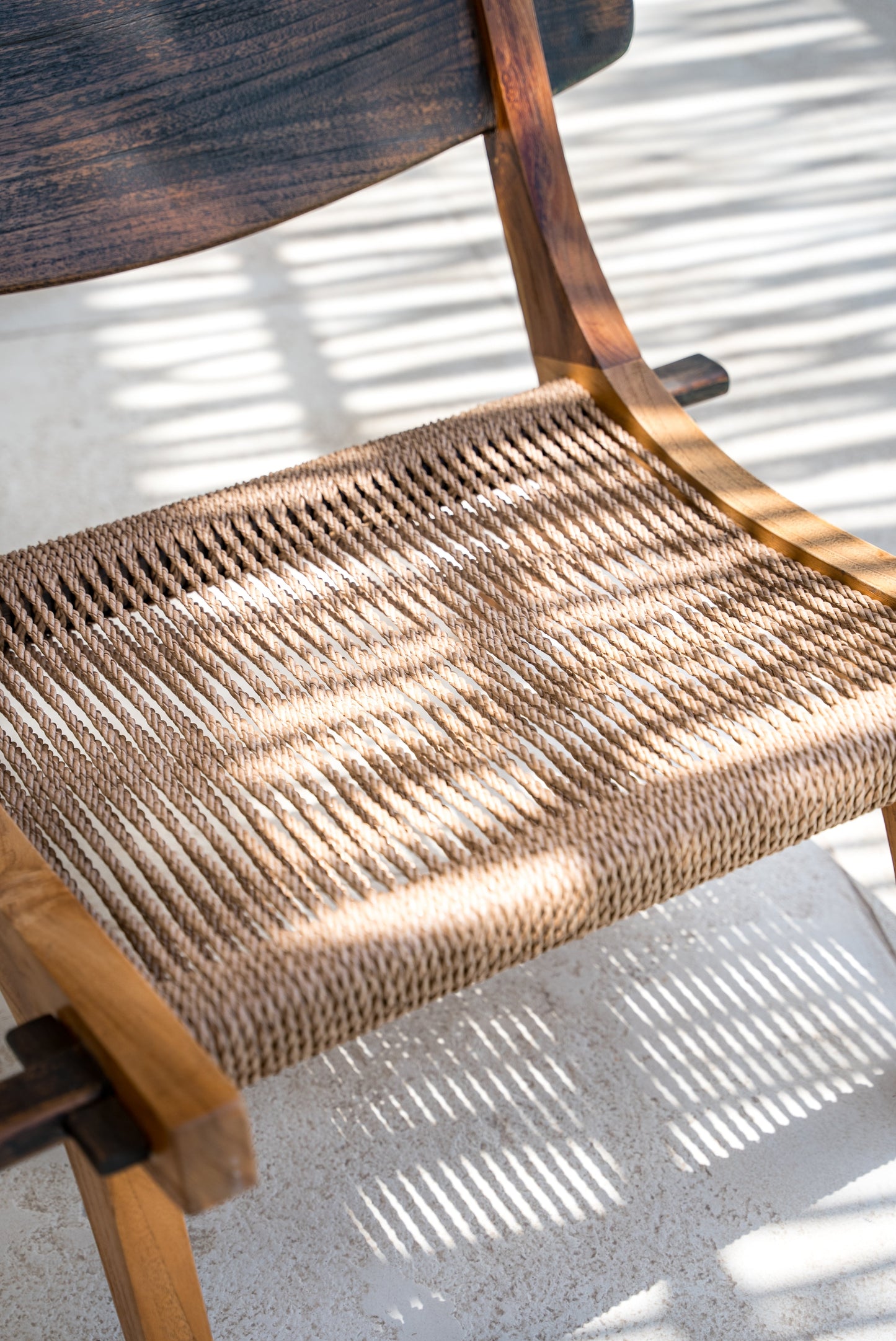 Poltrona lounge in teak per interni ed esterni Solas