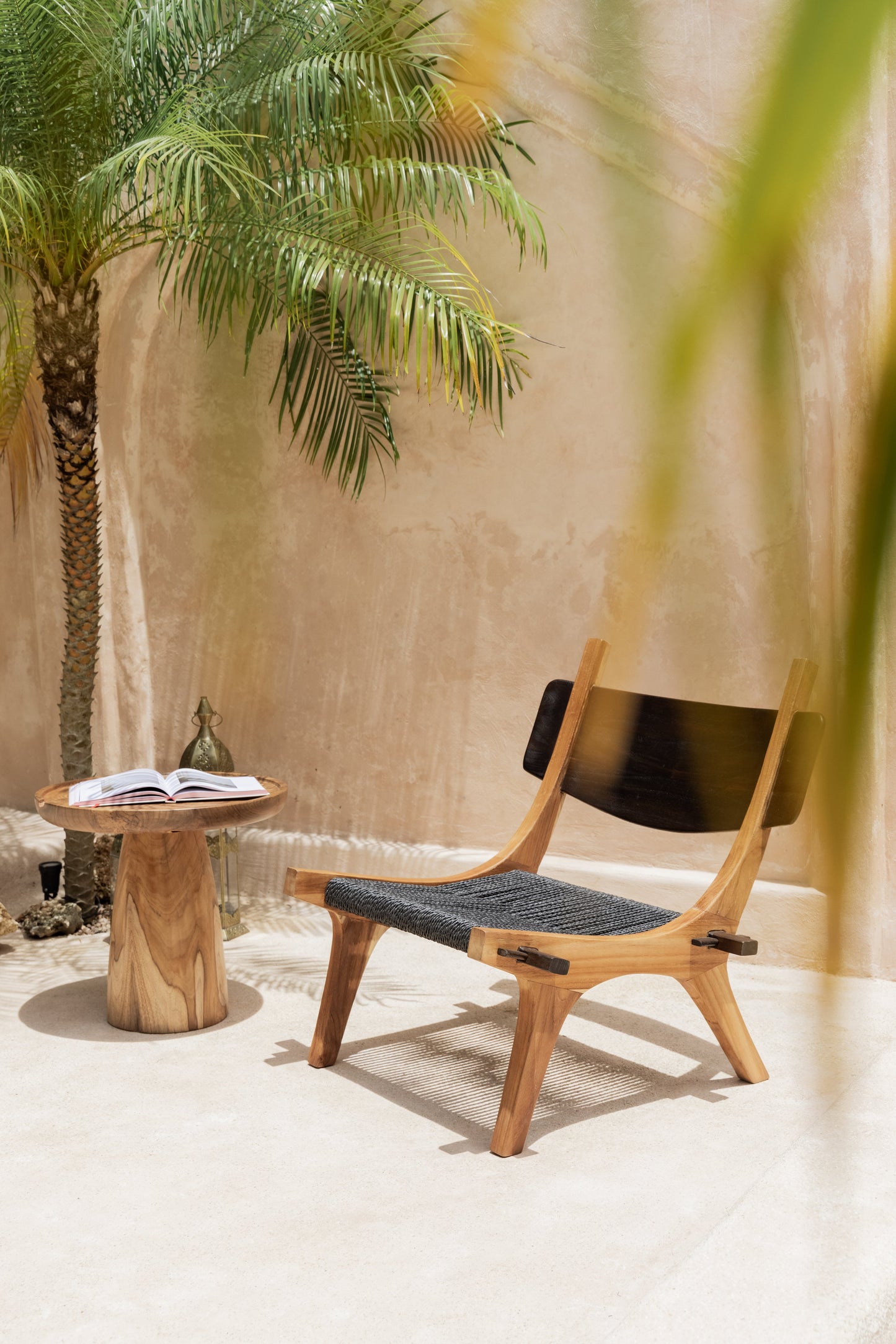 Poltrona lounge in teak per interni ed esterni Solas