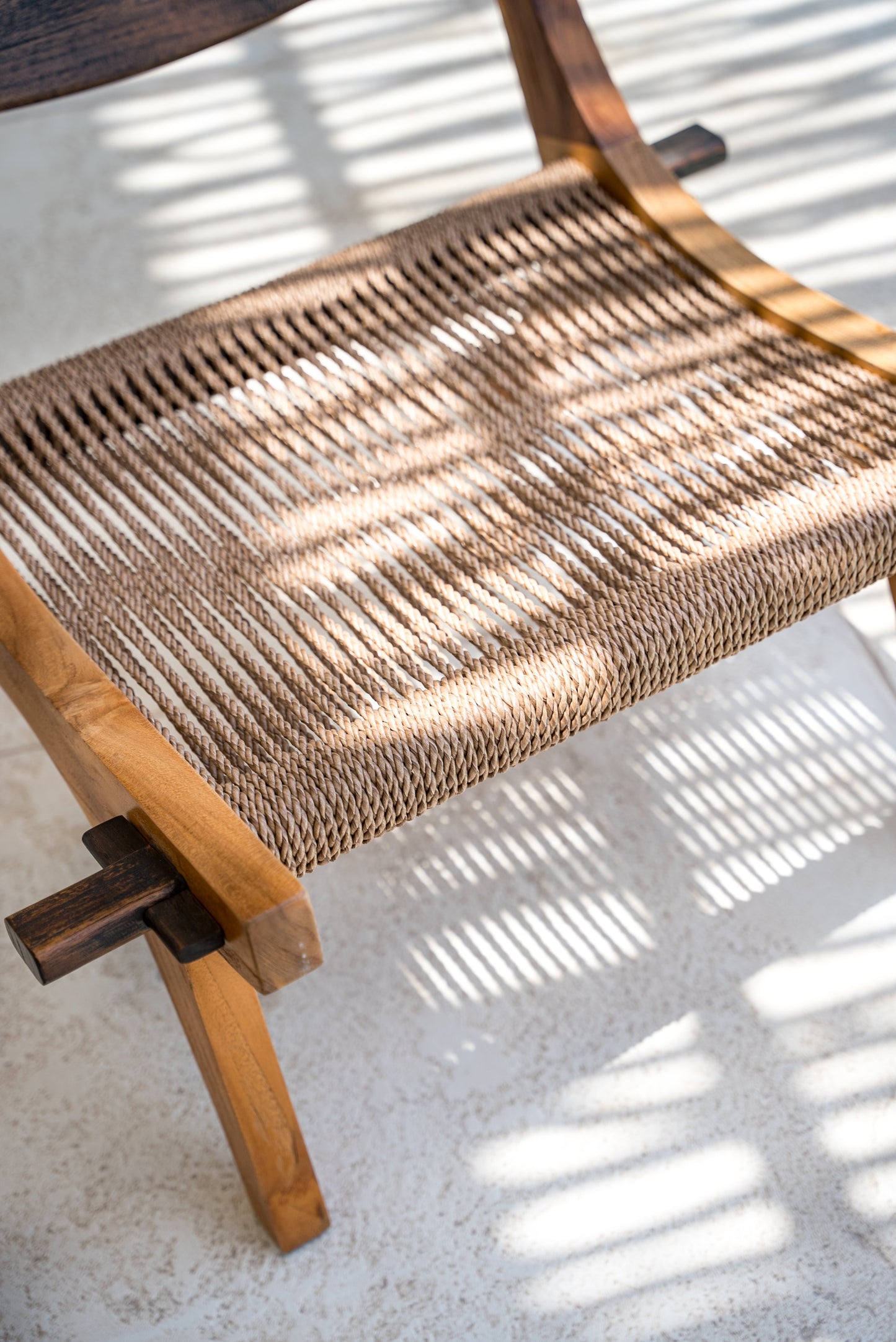 Poltrona lounge in teak per interni ed esterni Solas
