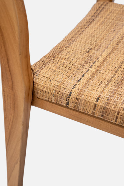 Sedia da pranzo Zuri in teak e rattan intrecciato